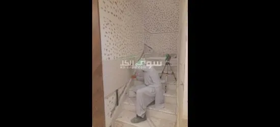 معلم تركيب صفائح حجري صفائح طيني داخلي أو خارجي