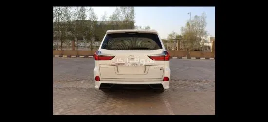 لكزس LX 570 سيجناتور موديل 2021 بدون حوادث