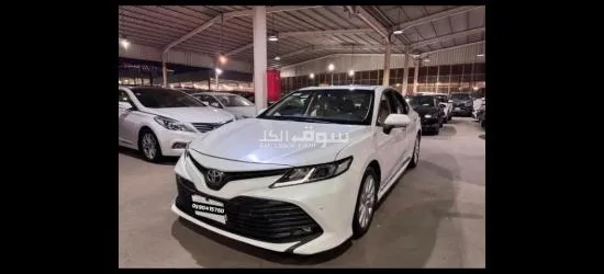 تويوتا كامري 2018 للبيع