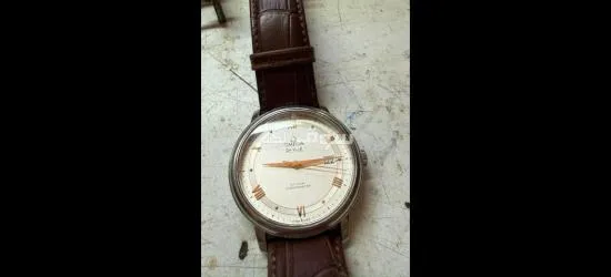 ساعه اوميغا للبيع