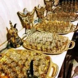 قهوجي الرمال وصبابين مع أغراضهم - 7