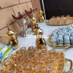 قهوجي الرمال وصبابين مع أغراضهم - 10