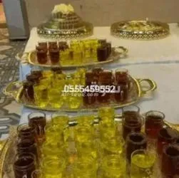 قهوجي الرمال وصبابين مع أغراضهم - 17